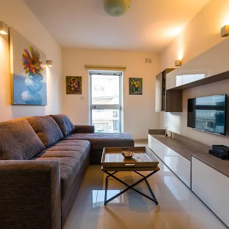 Sh5a - Qawra 2 Bedroom In Prime Location *