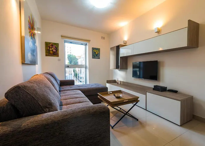 Sh5a - Qawra 2 Bedroom In Prime Location *