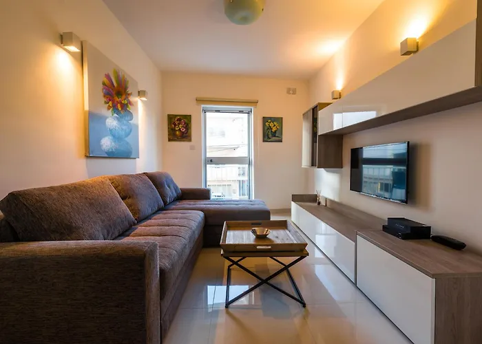 Sh5a - Qawra 2 Bedroom In Prime Location *