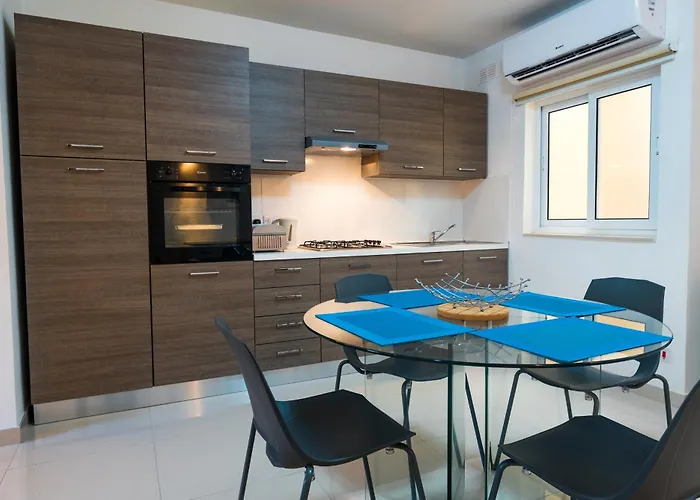 Sh5a - Qawra 2 Bedroom In Prime Location St. Paul's Bay