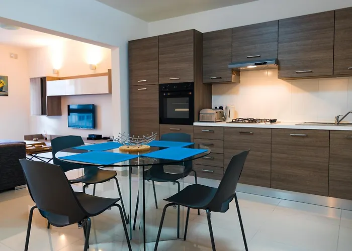 Sh5a - Qawra 2 Bedroom In Prime Location Apartman