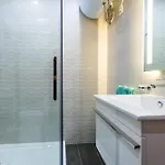 Sh5a - Qawra 2 Bedroom In Prime Location Apartment *